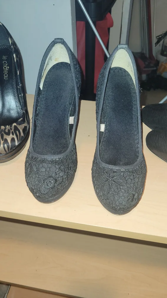 Le Chateau Black Lace Heels - Size 5.5 thumbnail