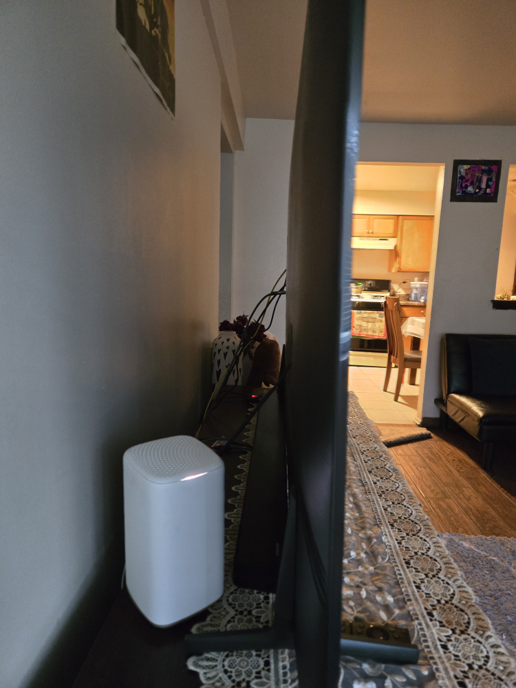 Samsung TV and router - photo 2