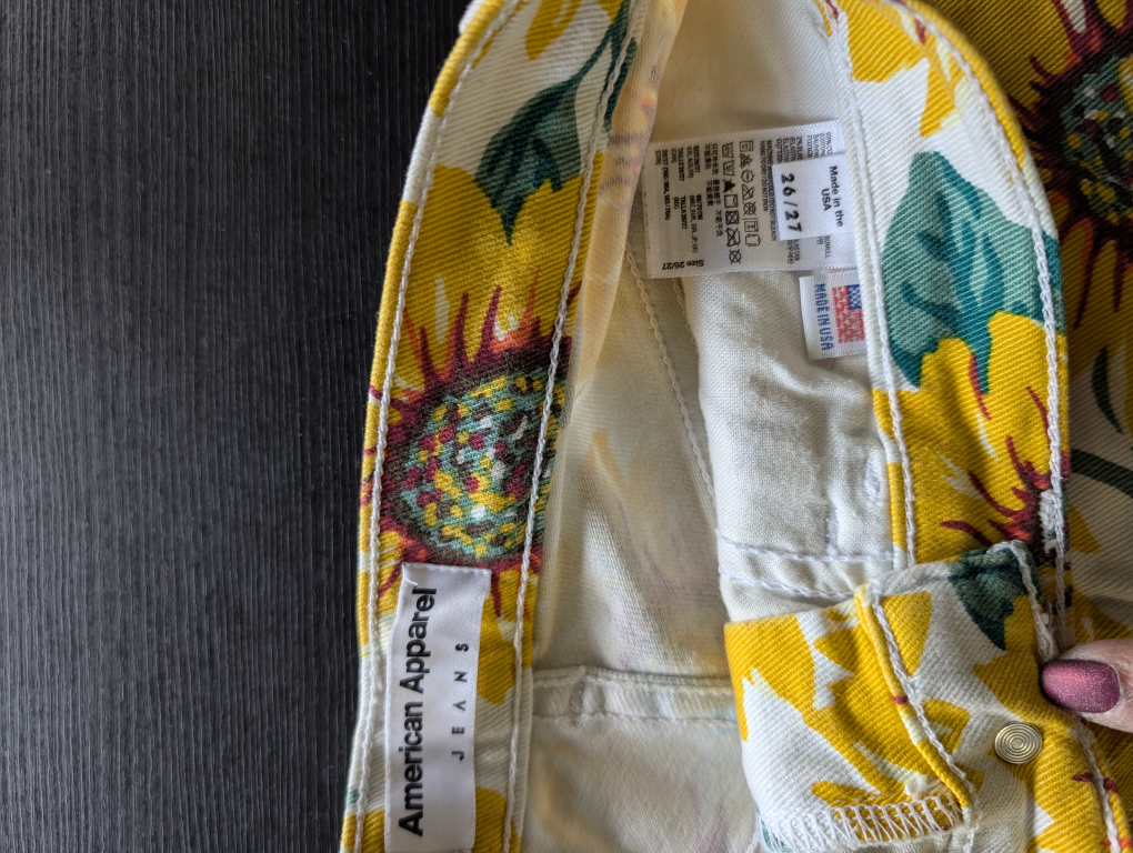 American Apparel Sunflower Print Denim Shorts - Size 26/27 - photo 3