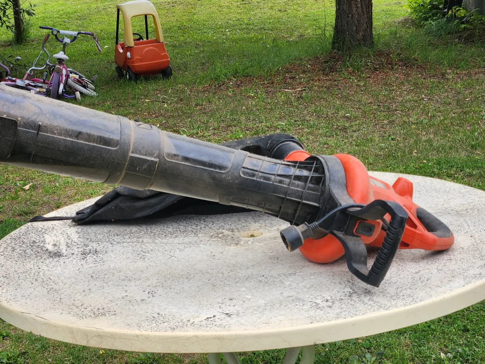 Black & Decker Leaf blower thumbnail