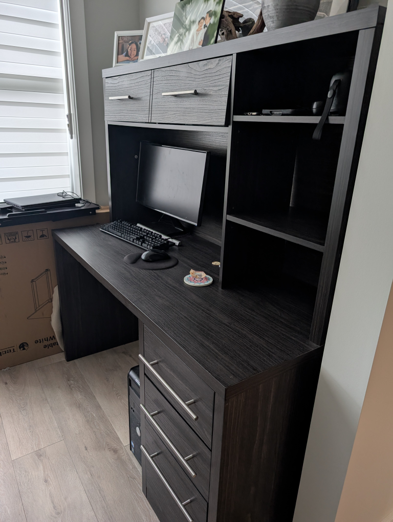 Dark Wood Grain Computer Desk with Hutch