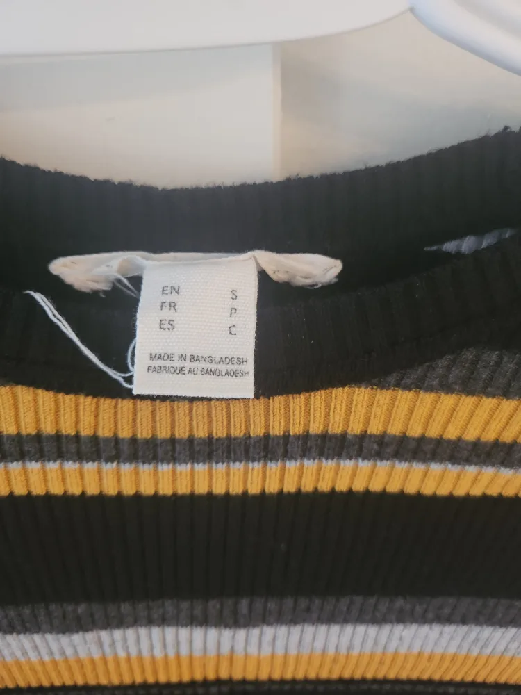 H&M Striped Long Sleeve - Size Small image indicator(2)