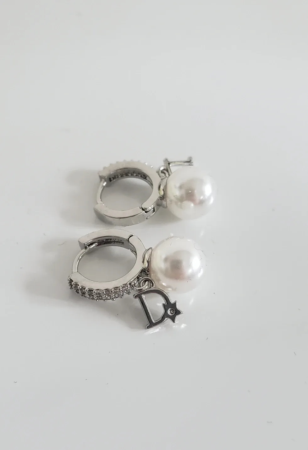 Diorivieria Pearl Drop Earrings - Silver thumbnail