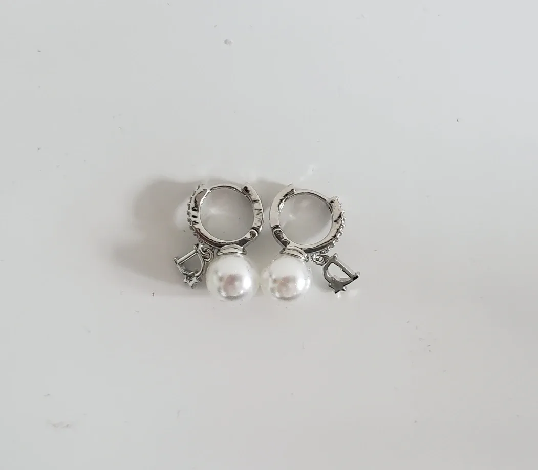 Diorivieria Pearl Drop Earrings - Silver image indicator(4)