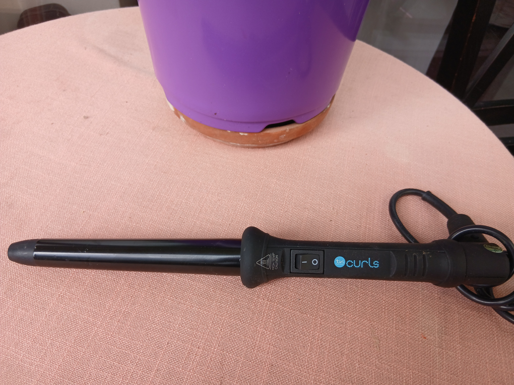 Fun Curls Curling Iron