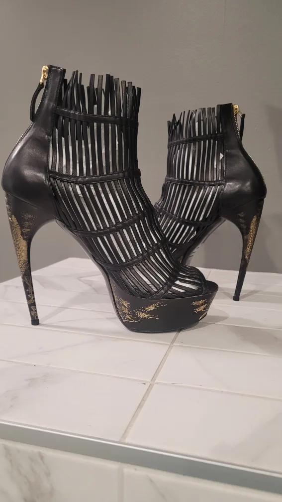 Authentic Alexander McQueen Platforms 9 image indicator(2)