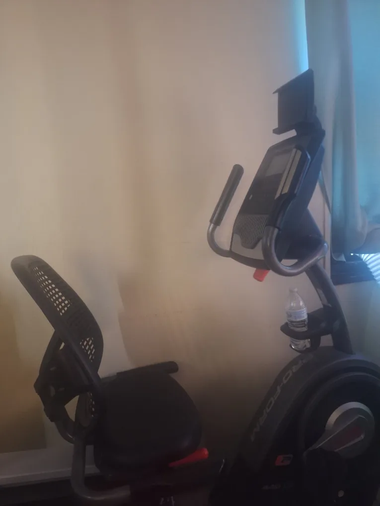 Used Stationary Bike image indicator(2)