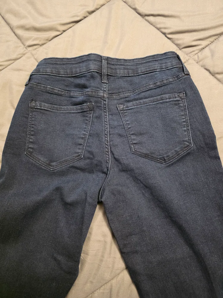 Old Navy Rockstar Jeans - Size 4 Regular image indicator(2)