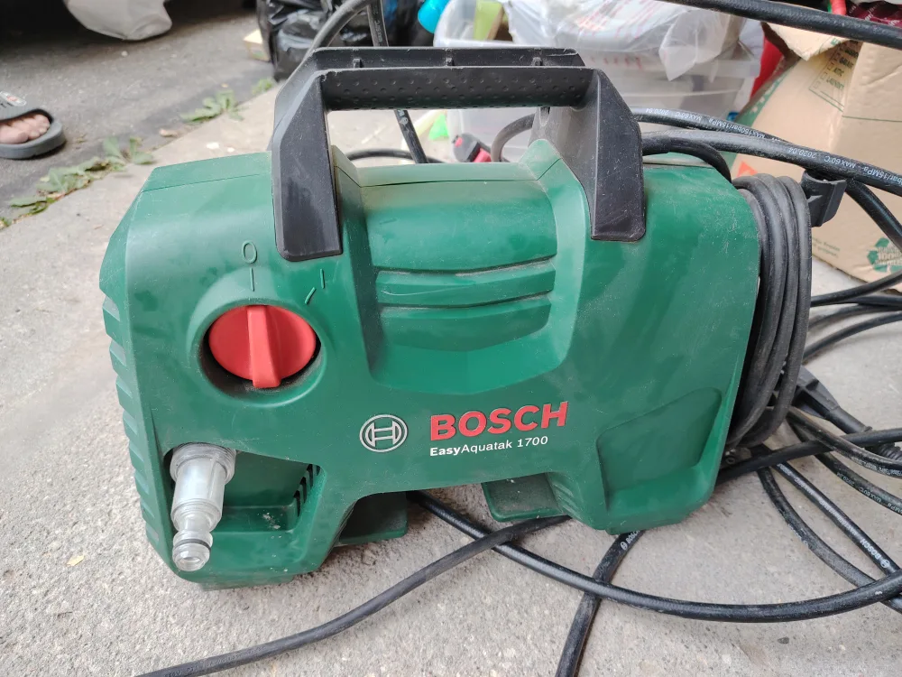 Bosch EasyAquatak 1700 Pressure Washer thumbnail