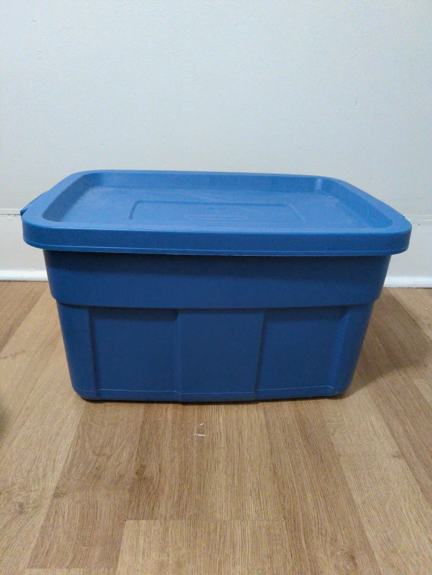 Rubbermaid Roughneck 53L Storage Bin thumbnail