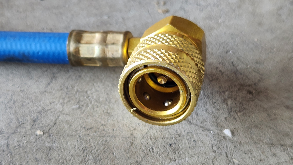 R12A Refrigerant w/Dye + Gauge - photo 5