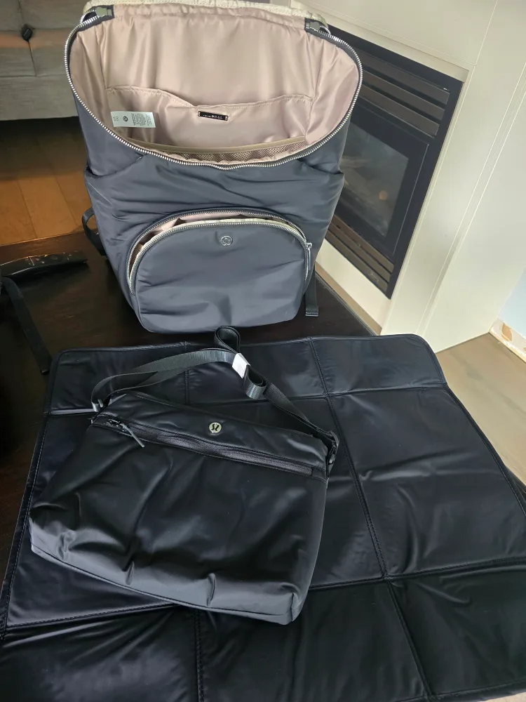 BRAND NEW  Lululemon New Parent Backpack (Diaper Bag) image indicator(4)
