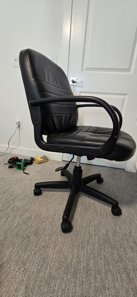 Black Office Chair - photo 2