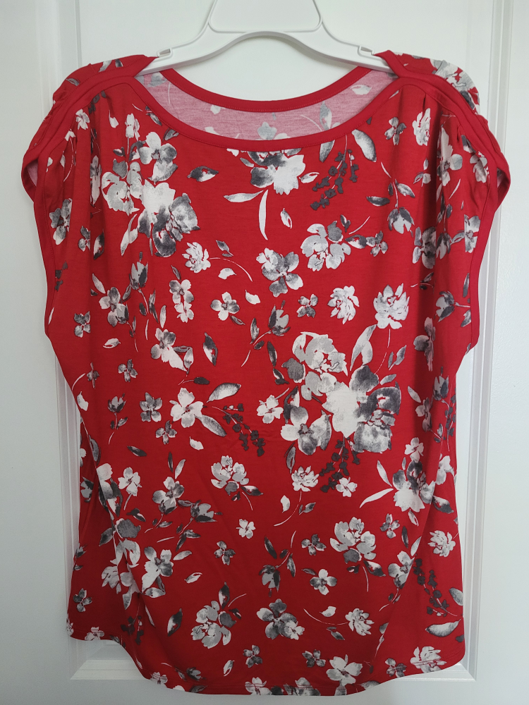 Reitmans sleeveless blouse size XL