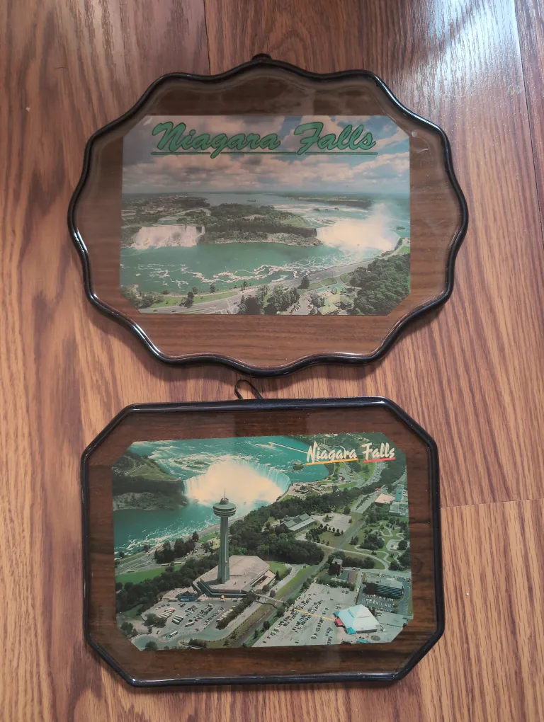 Vintage 1950s Niagra Falls photo frame thumbnail