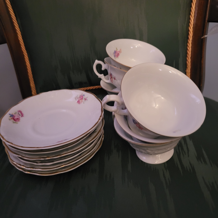 Wałbrzych Poland Tea Cup & Saucer Set. 6