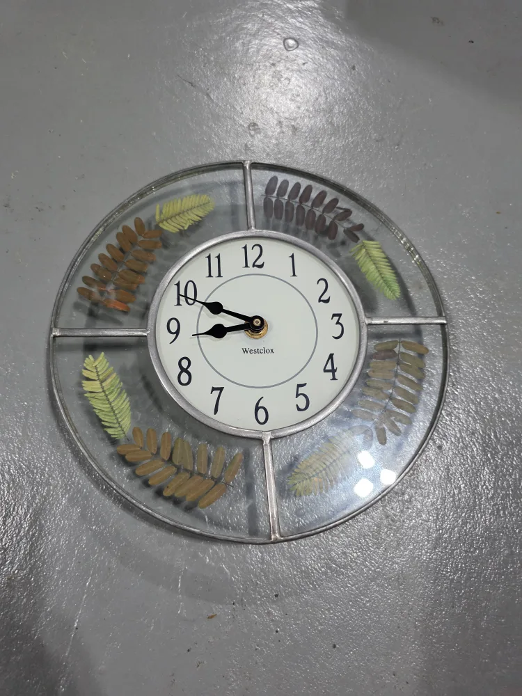 Westclox Round Wall Clock with Leaf Design 🧡 thumbnail