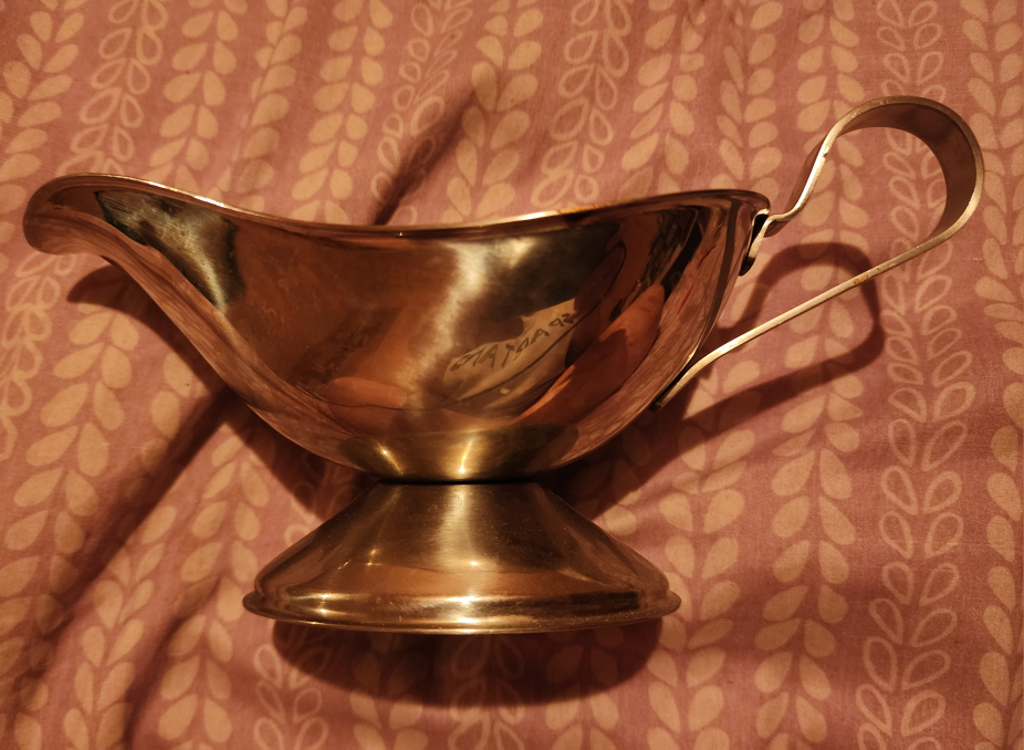 Vintage Silver Plated Butter Dish & Gravy Boat CASH ONLY - photo 3