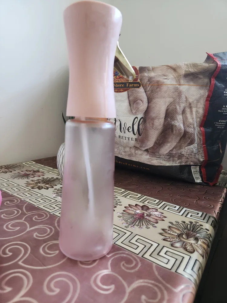 Refillable Fine Mist Spray Bottle image indicator(2)