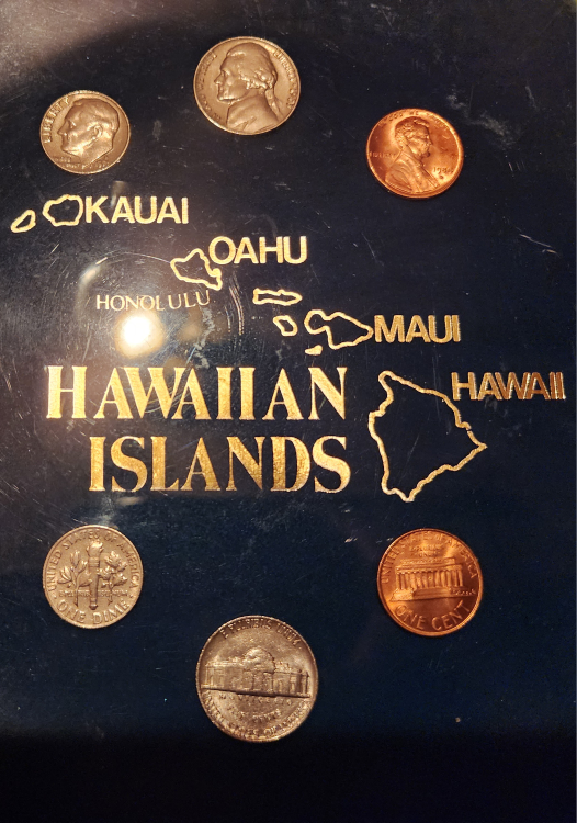 Hawaiian Islands Plate see description for more info CASH ONLY