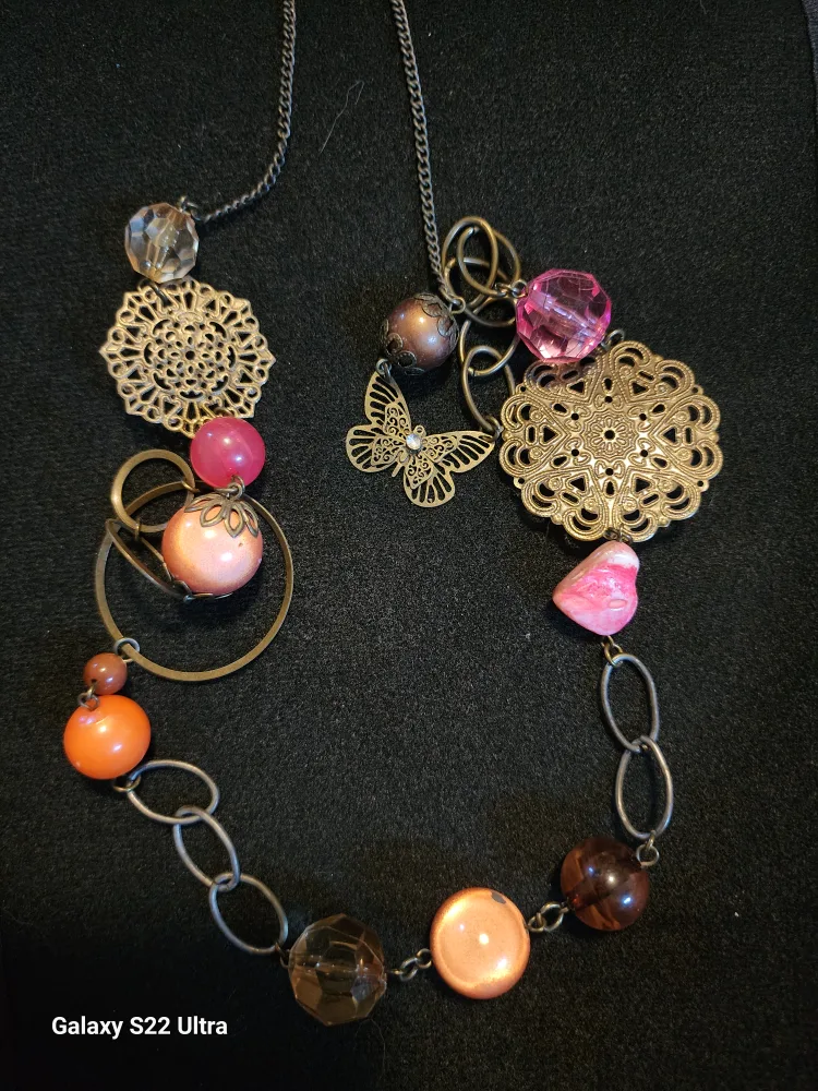 Beaded Butterfly Necklace image indicator(2)