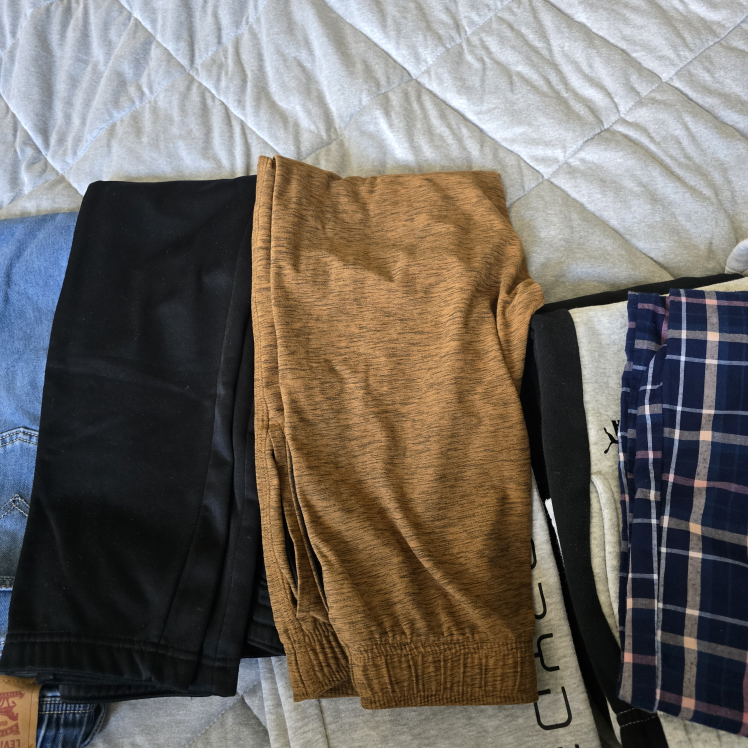 Sweatpants Size 10 to 12, great for back to school