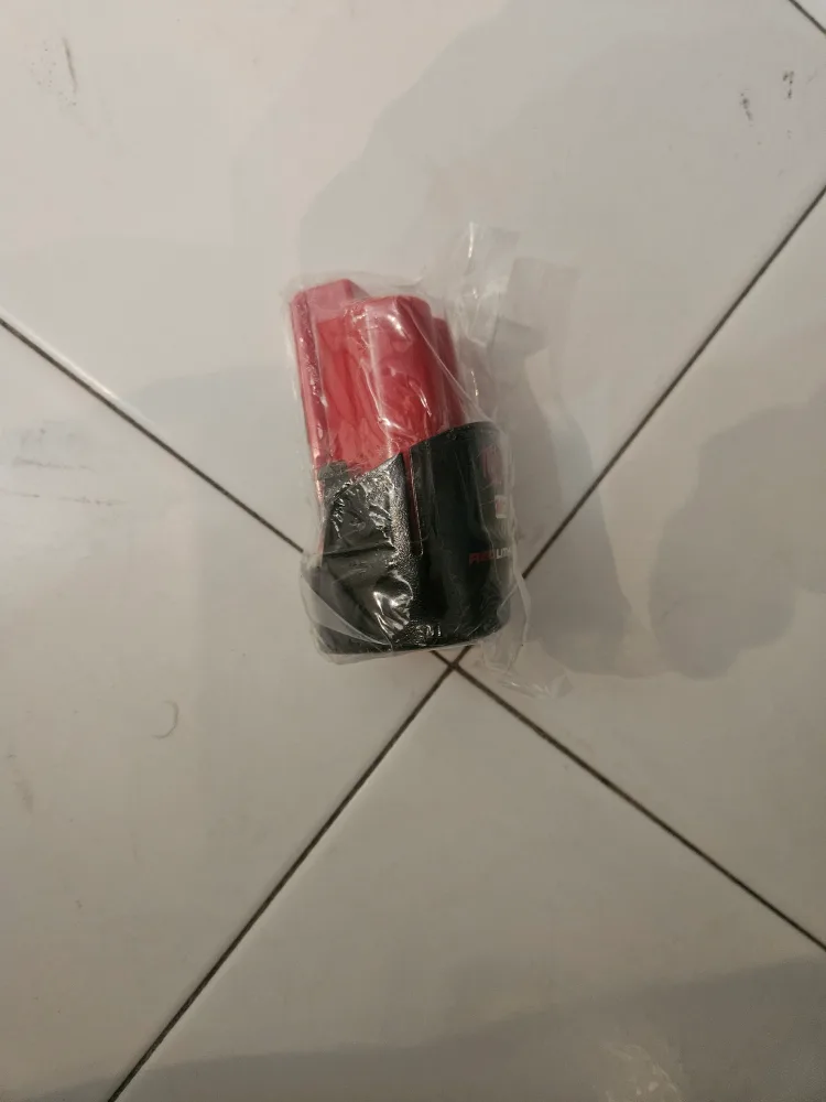 Milwaukee M12 Red Lithium 1.5Ah Battery - New! image indicator(2)