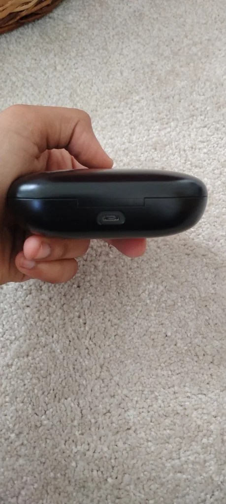 Wireless Earbuds with Charging Case - Black image indicator(6)