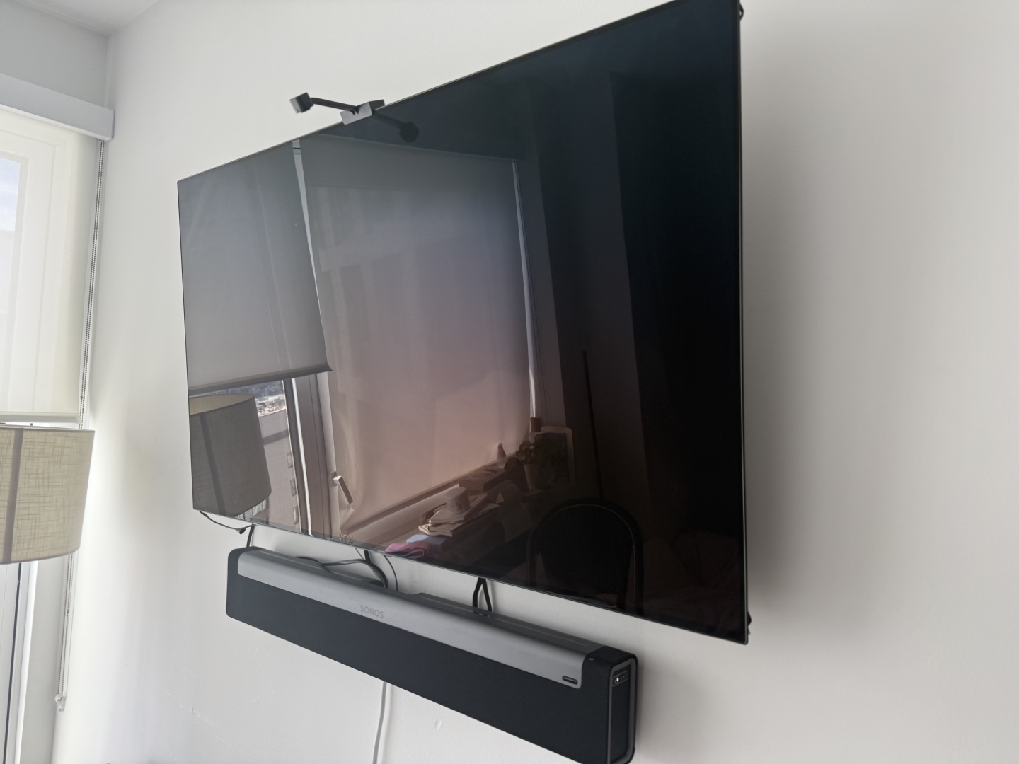 LG 55” Oled c8 Smart tv + SONOS Playbar + Wall Mounting Brackets - photo 3