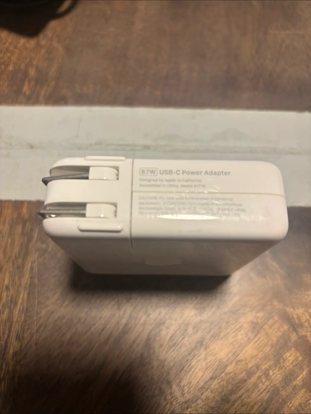 Apple 87W USB-C Power Adapter image indicator(2)