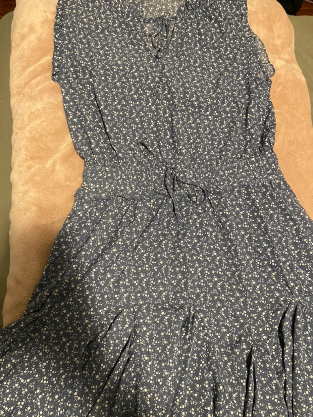 Blue Floral Dress size Large thumbnail