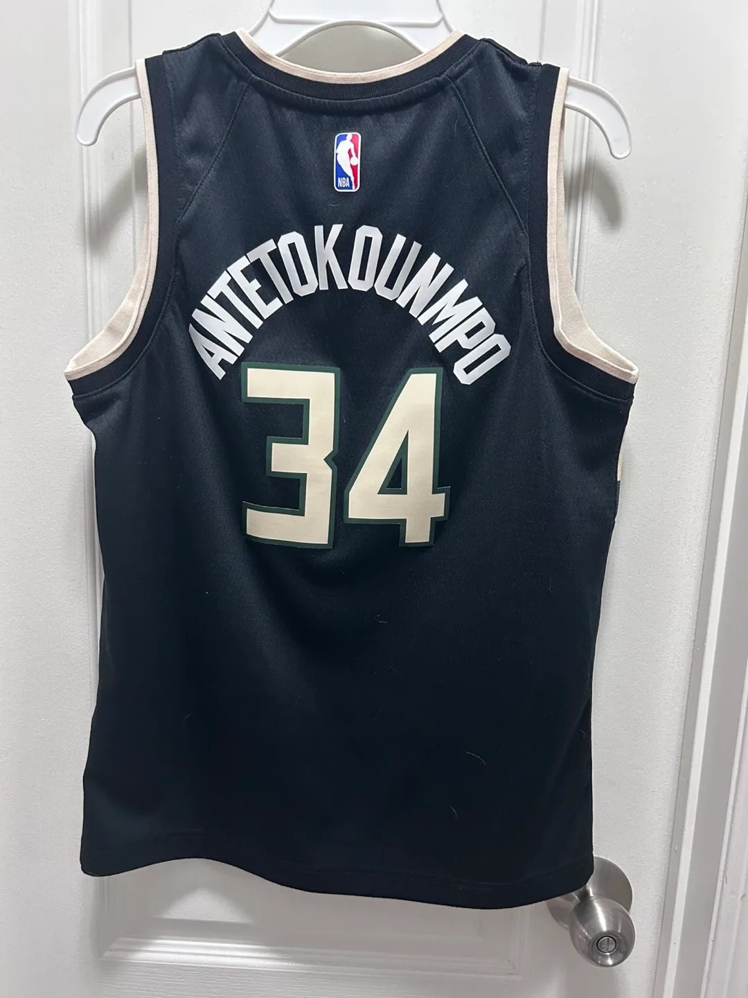 Nike NBA Milwaukee Bucks Jersey - Size M kids image indicator(2)