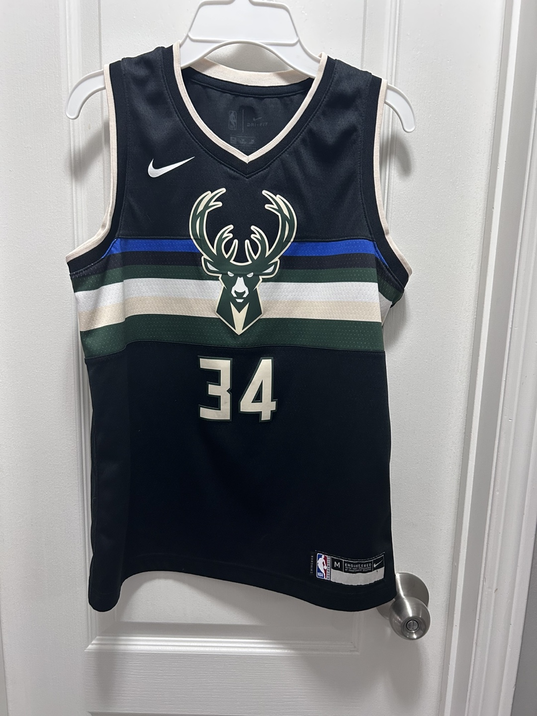 Nike NBA Milwaukee Bucks Jersey - Size M kids
