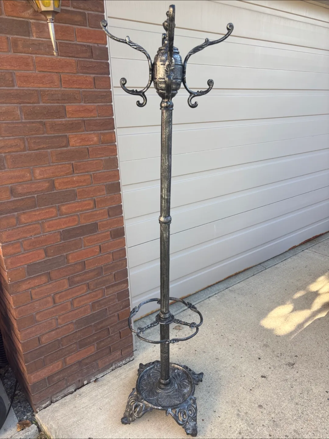 Vintage Style Metal Coat Rack Stand thumbnail