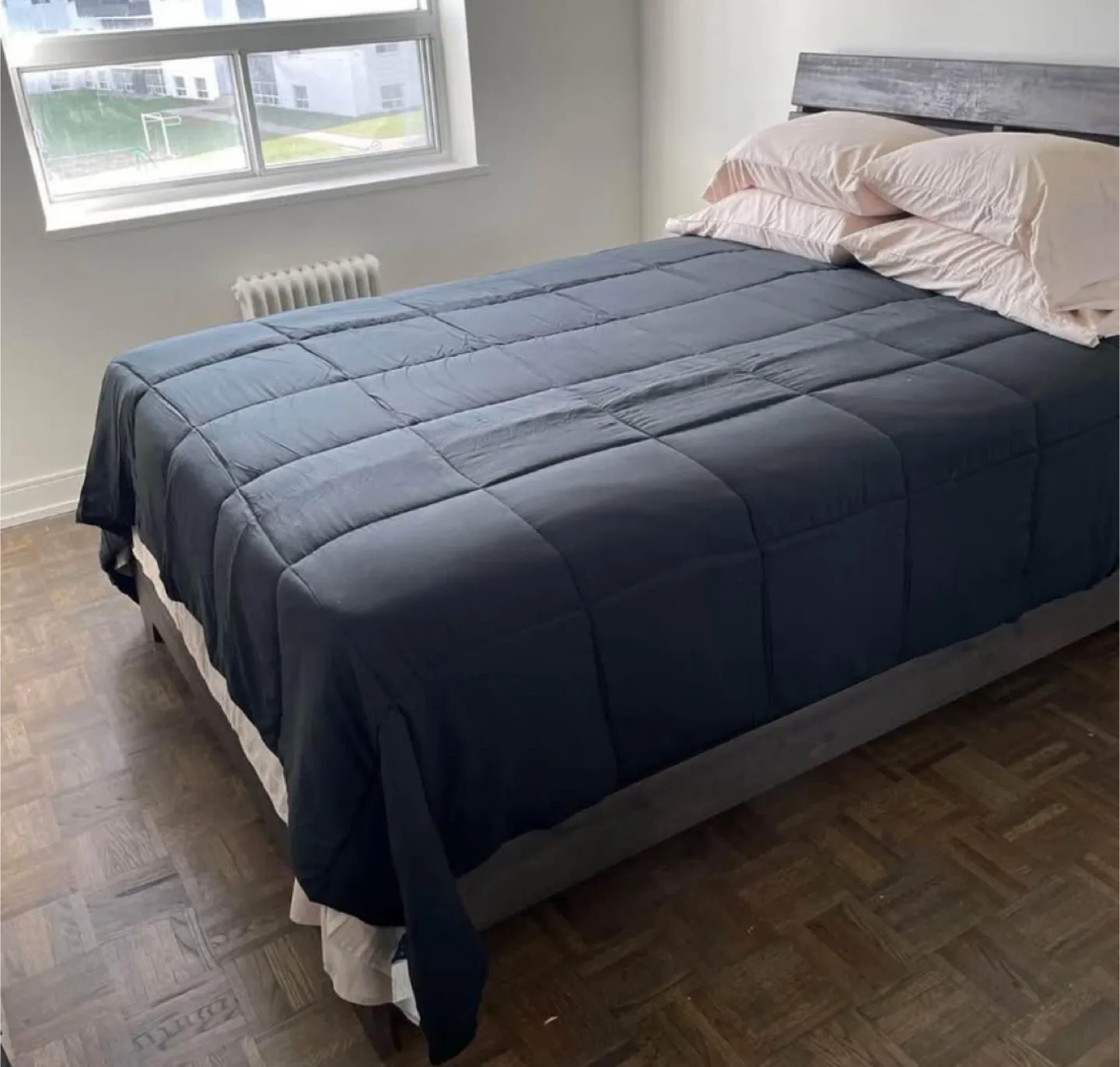 Queen Size Bed Frame + head board + mattress base - PICK UP! image indicator(2)