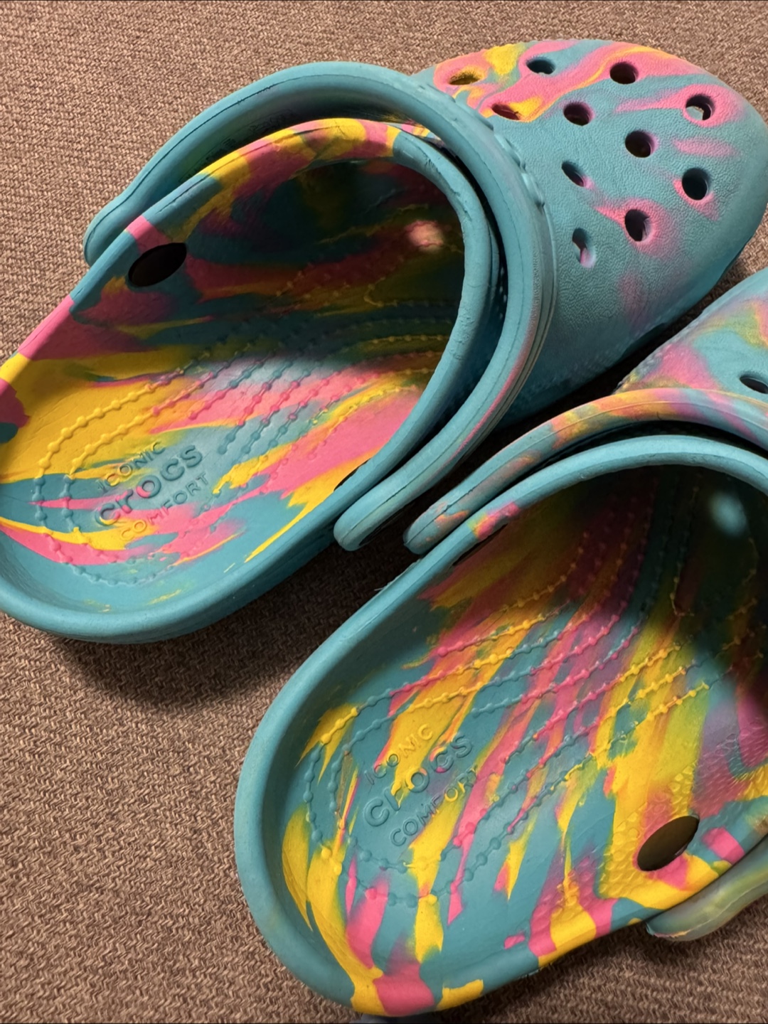 Crocs Kids Size 11 - photo 3