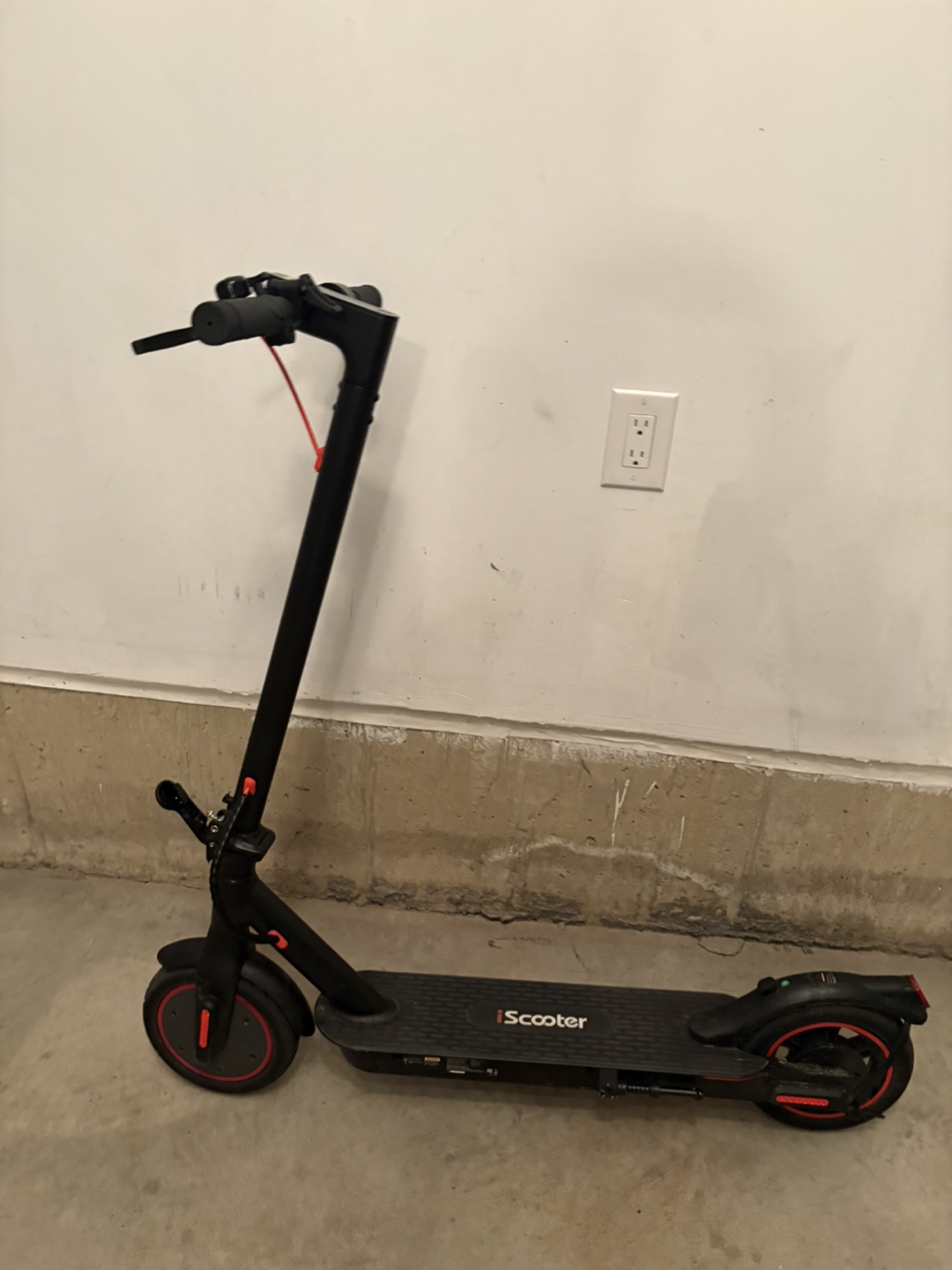 iScooter i8-III Electric Scooter - Black