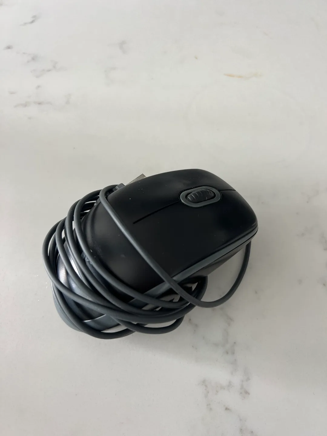 WFH set up — ASUS ProArt Monitor & Logitech Keyboard/Mouse image indicator(3)