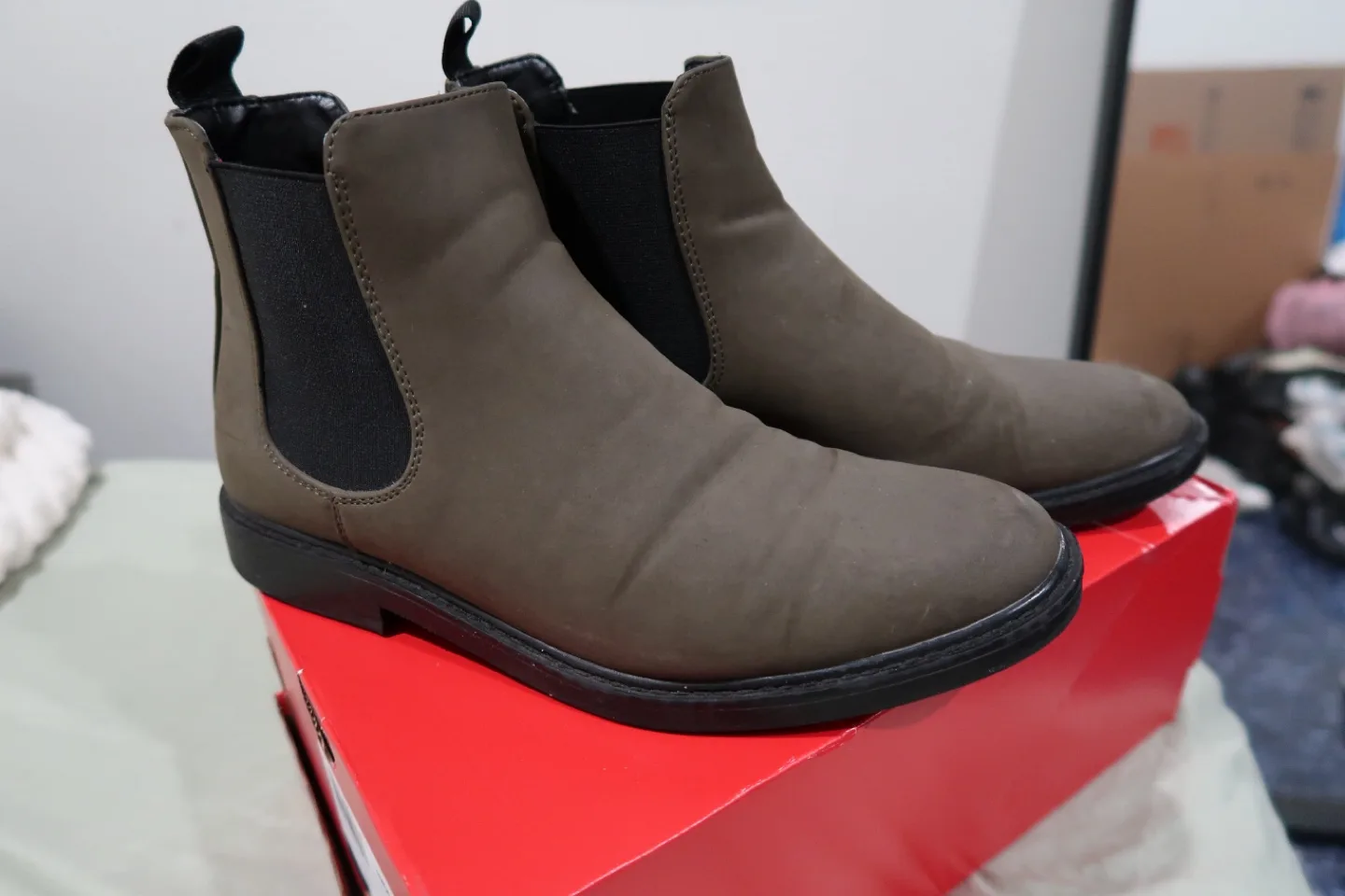 Chelsea Boots size thumbnail