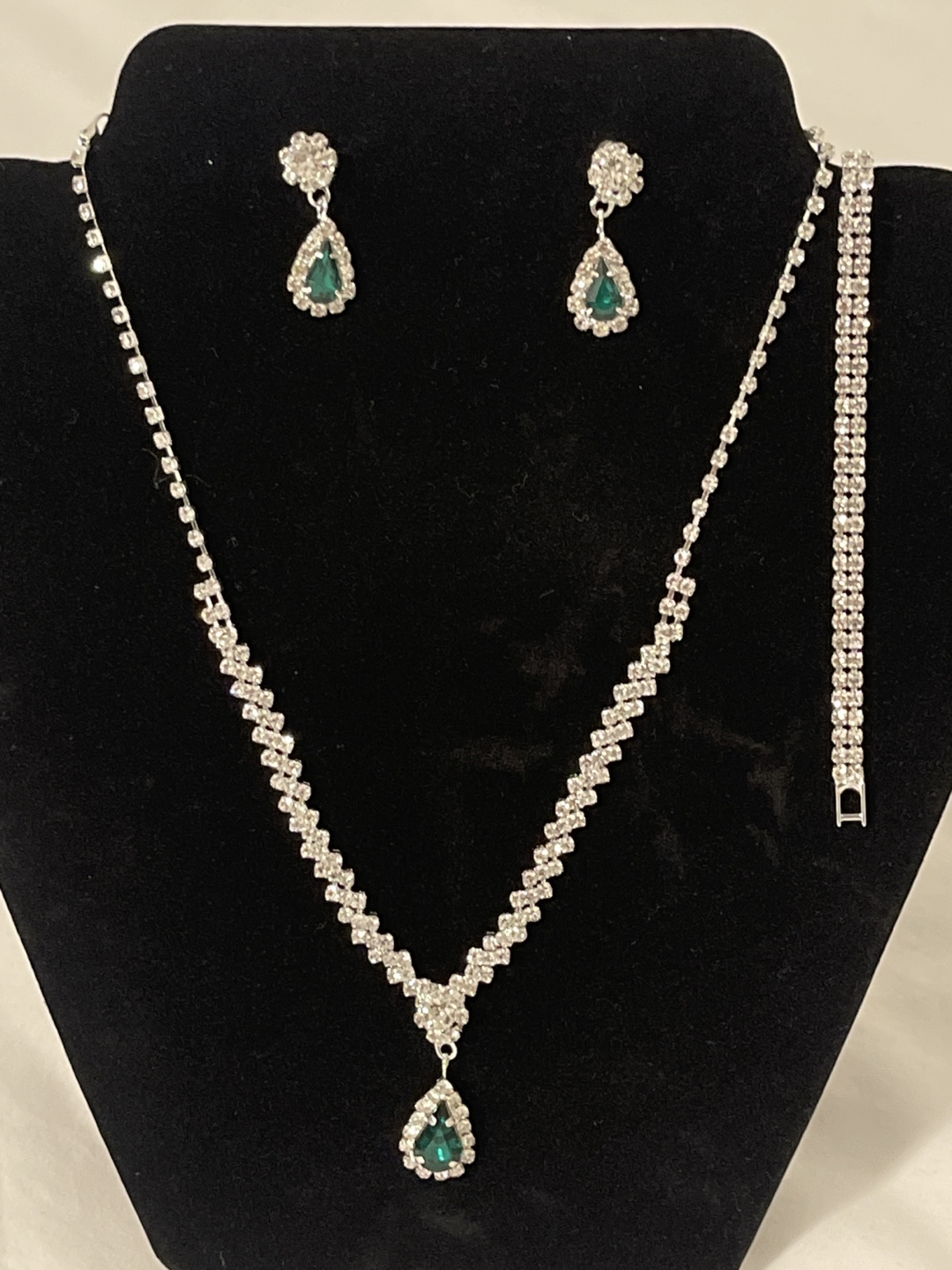 Jewellery Set: Necklace, Bracelet, Earrings - photo 5