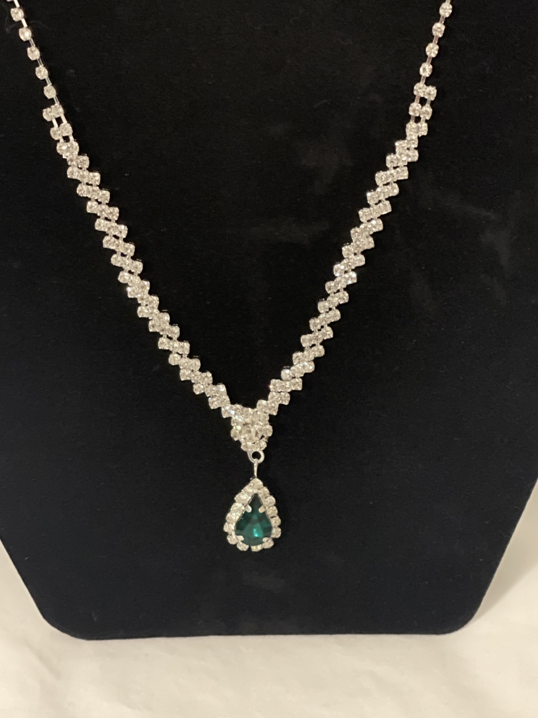 Jewellery Set: Necklace, Bracelet, Earrings - photo 4