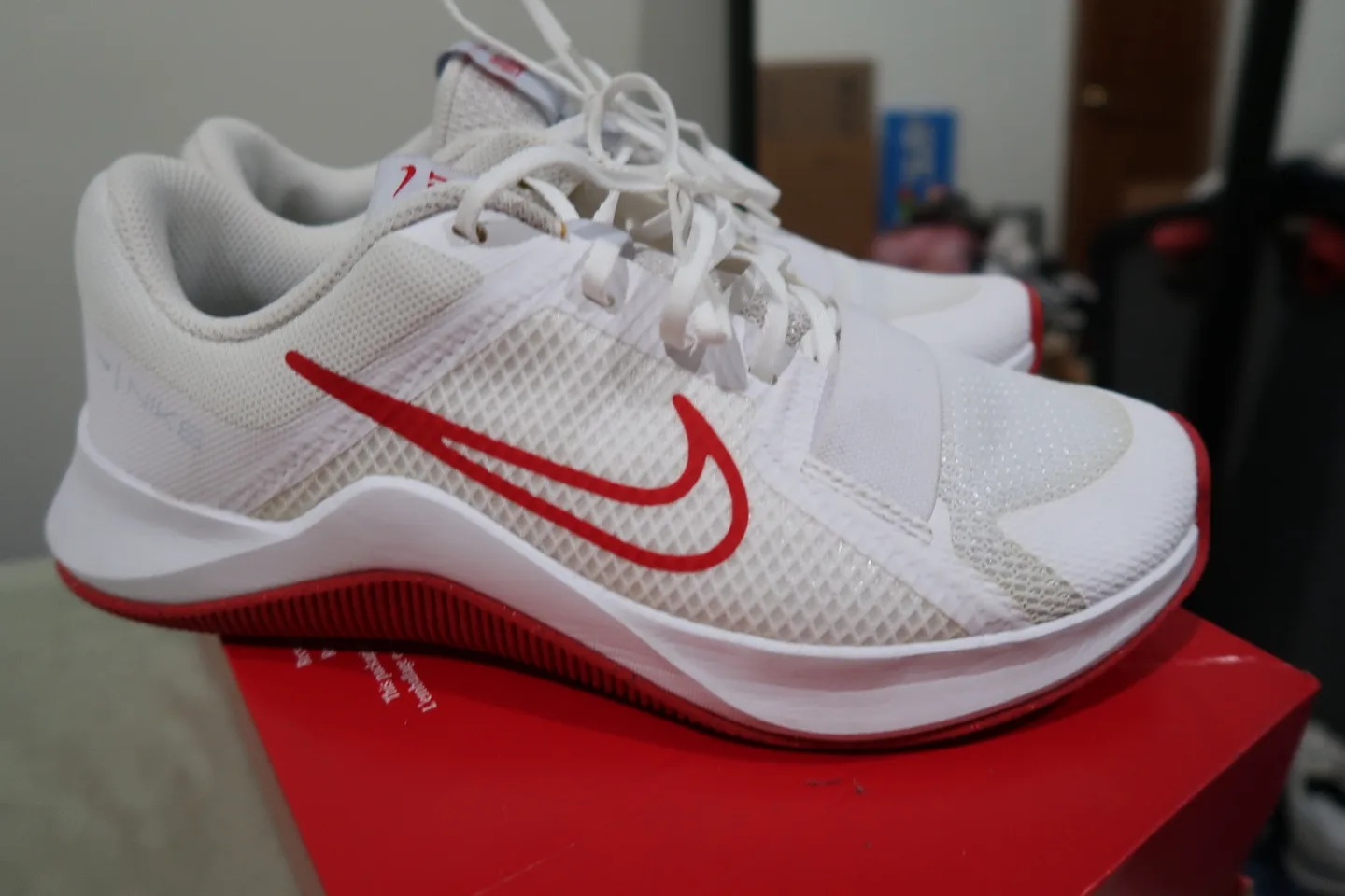 Nike MC Trainer White/Red thumbnail