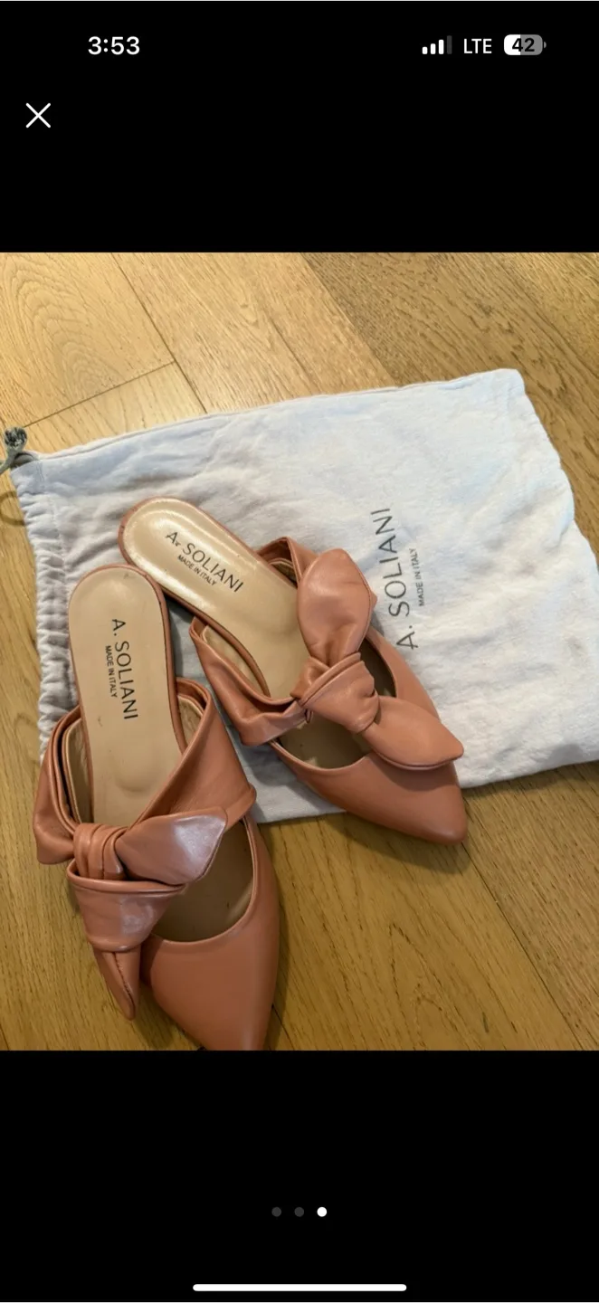 A. Soliani Pink Bow Mules - Size 7 image indicator(2)