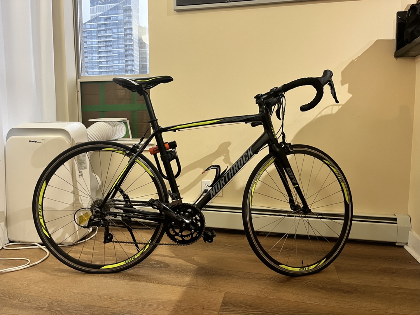 Northrock SR1 Road Bike - Black and Yellow - photo 2