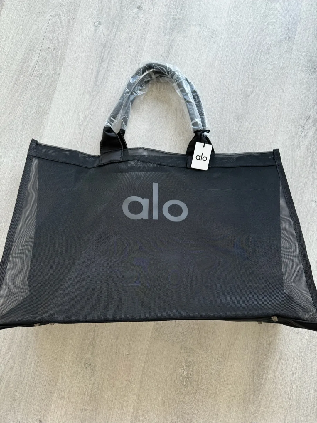 ALO Yoga Sheer Tote Bag - Black/White image indicator(2)