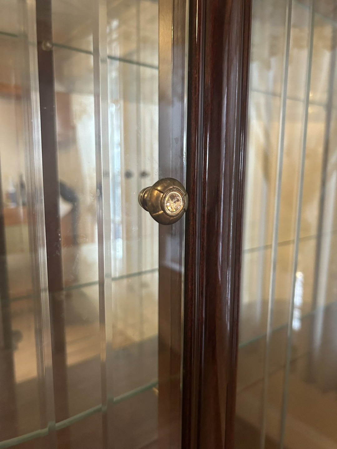 Elegant Dark Wood & Glass Curio Cabinet - photo 5