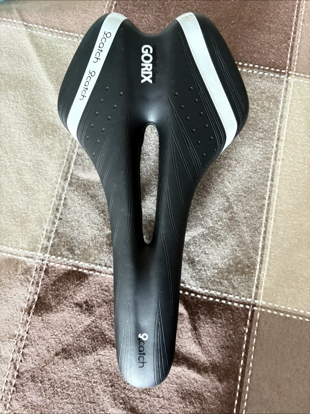 Gorix 9cotch Bike Seat - Black & White image indicator(2)