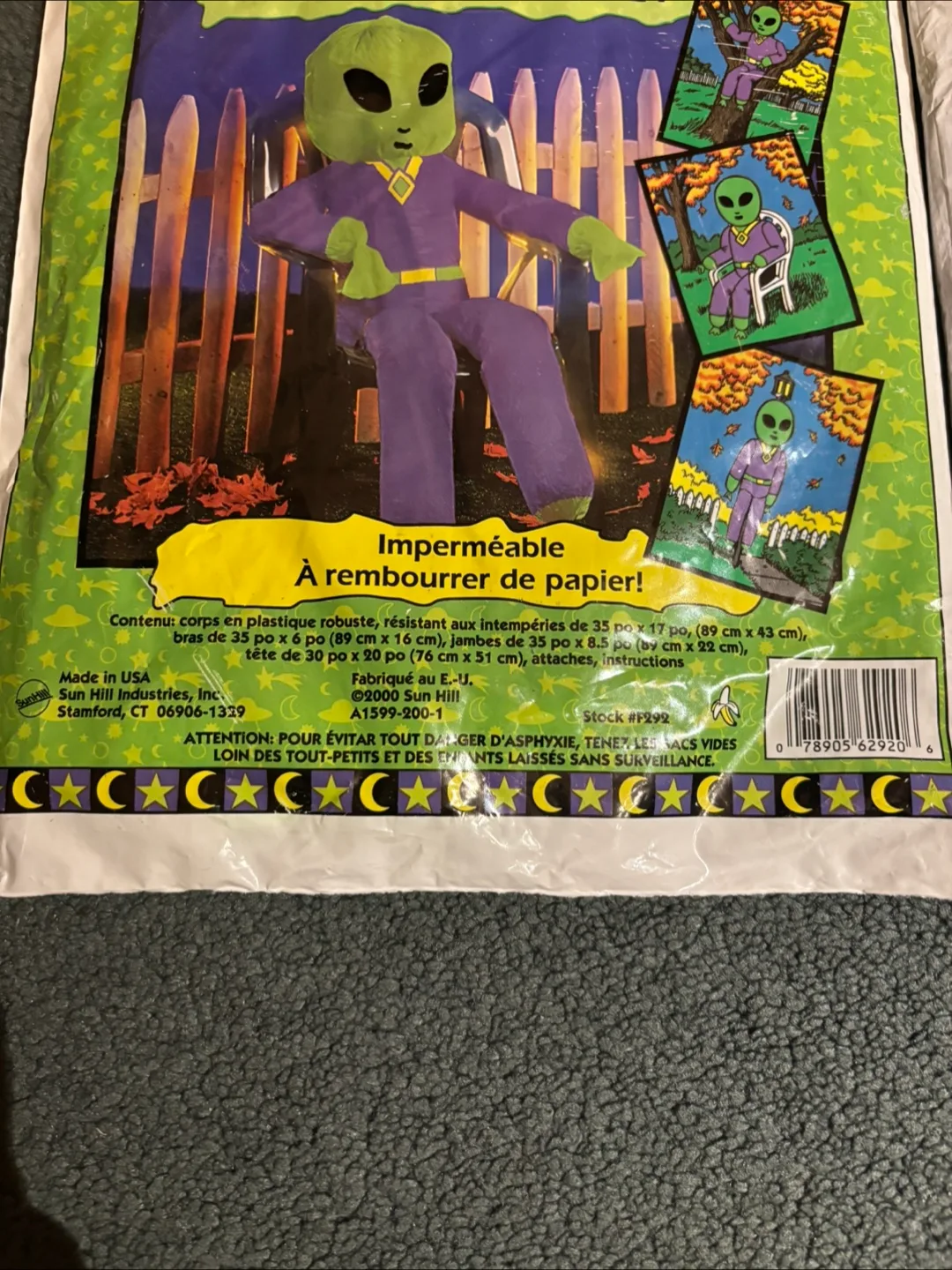 Vintage Halloween decorations alien and spider image indicator(5)