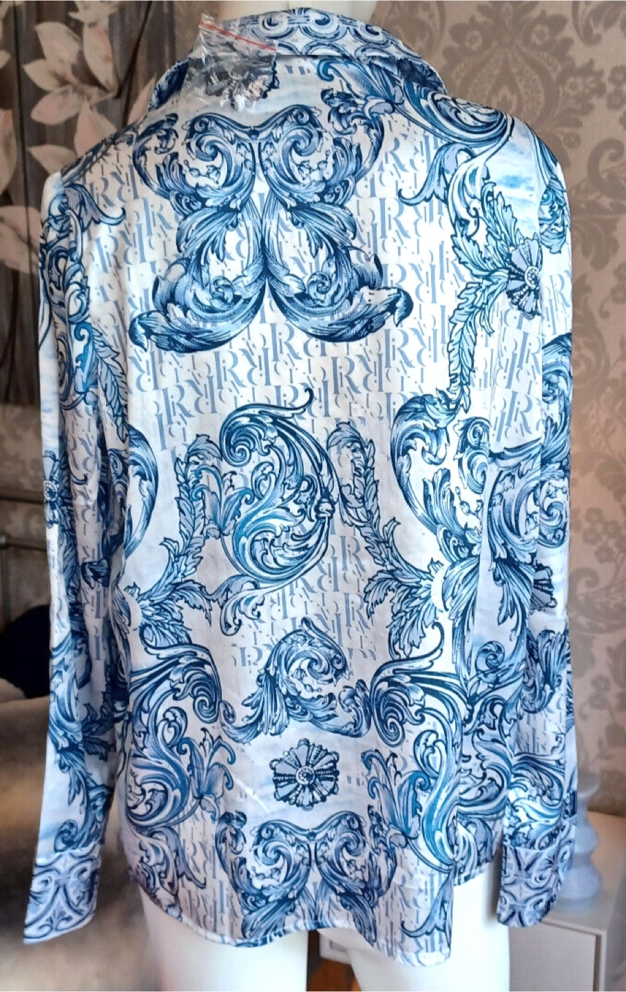 Blue & White Patterned shirt Blouse - photo 2
