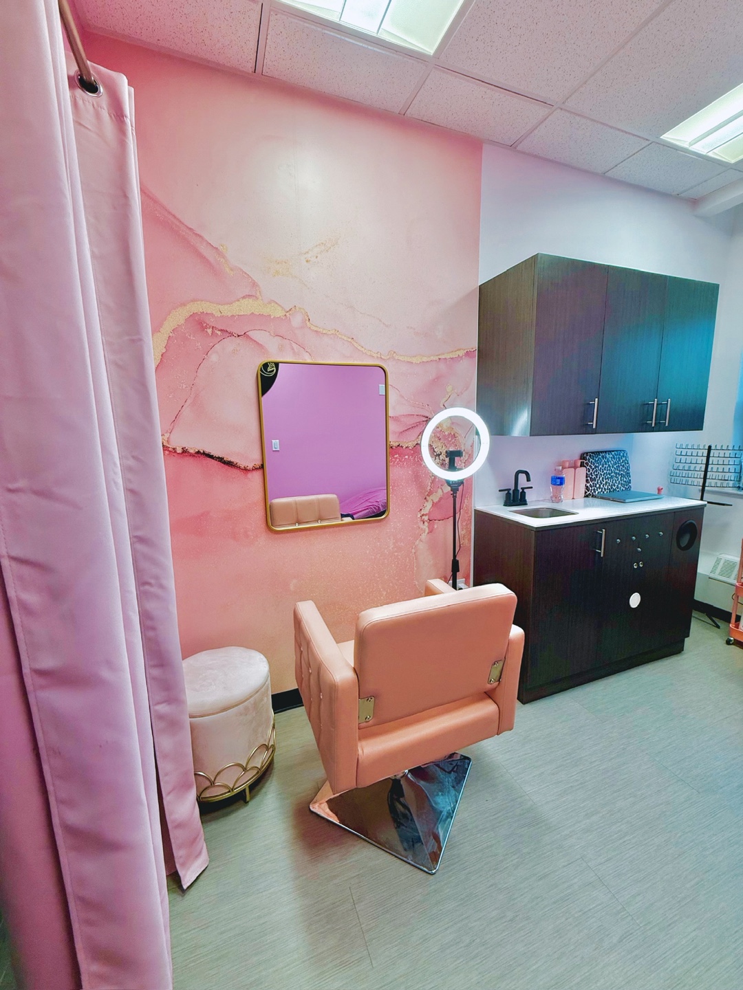 Salon Equipment: Chairs, Lights, and Furniture - photo 4